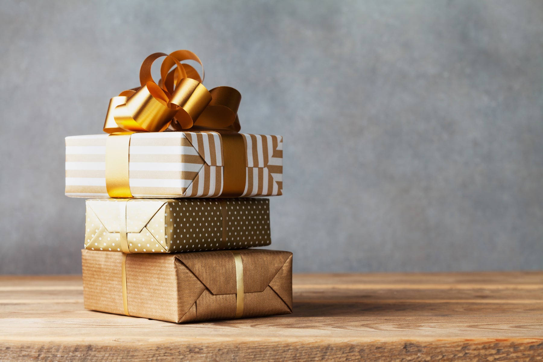 Giving Clients Holiday Gifts that Stand Out