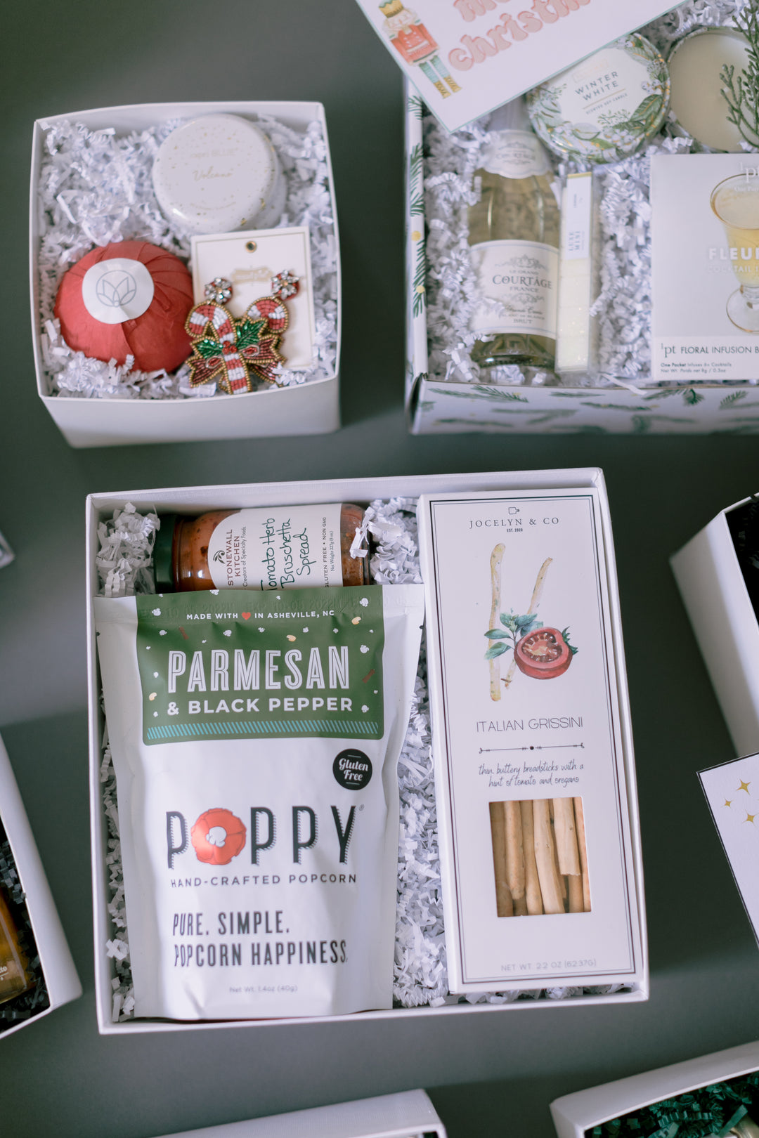 What to Get Your Kids’ Teachers For Christmas - The Ultimate Holiday Gifting Guide (Part 2)