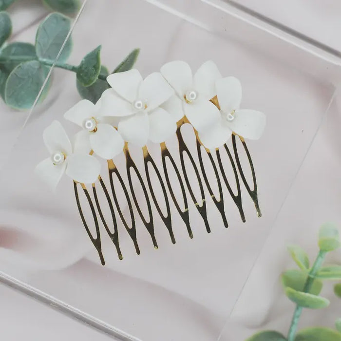 White Flower and Pearl Hair Comb