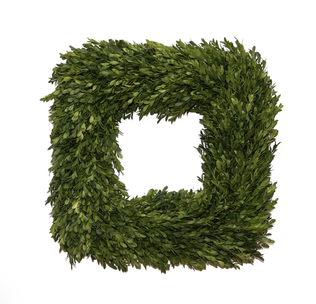 Square Boxwood Wreath 18"