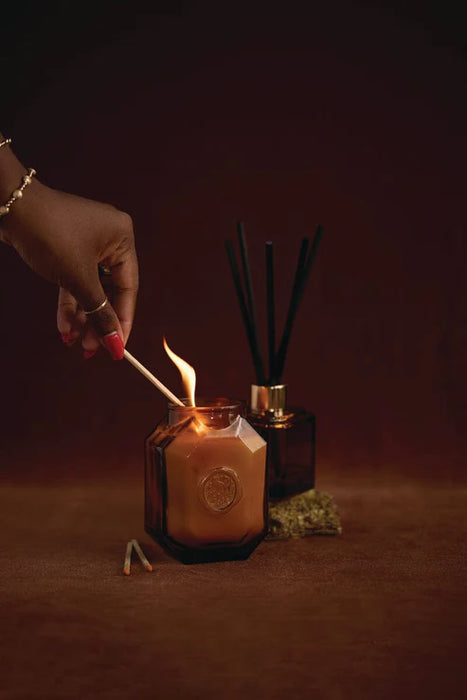 Botanica Glass Diffuser - Leather & Smoke