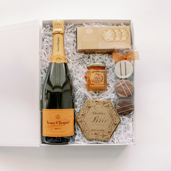 Veuve Clicquot NV Champagne Gift Set