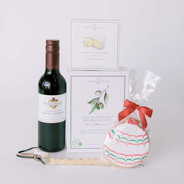 Festive Christmas gift basket with wine